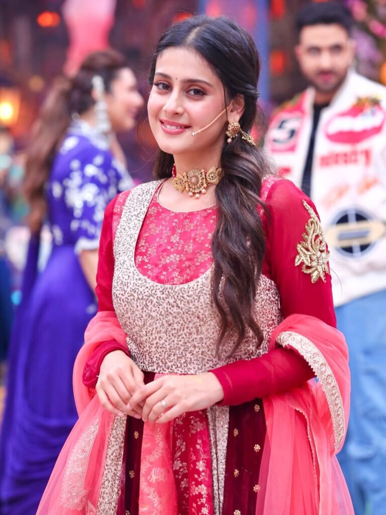 Isha Malviya Education - Biography Latest